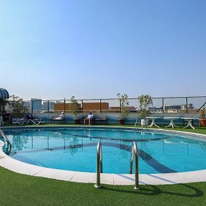 Aavri Hotel